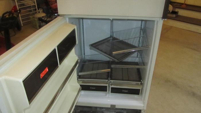fridge2.jpg fridge2.jpg