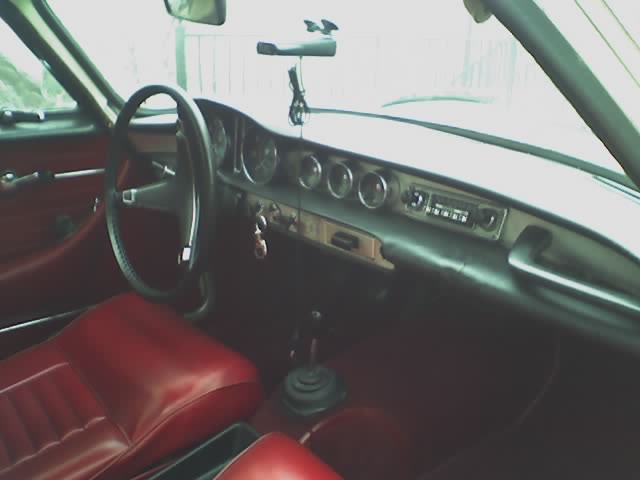 P1800 Dash.jpg