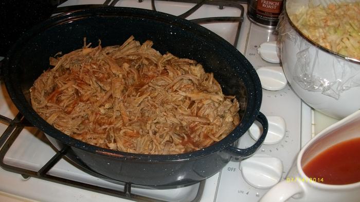 Pulled pork sandwiches 005.jpg