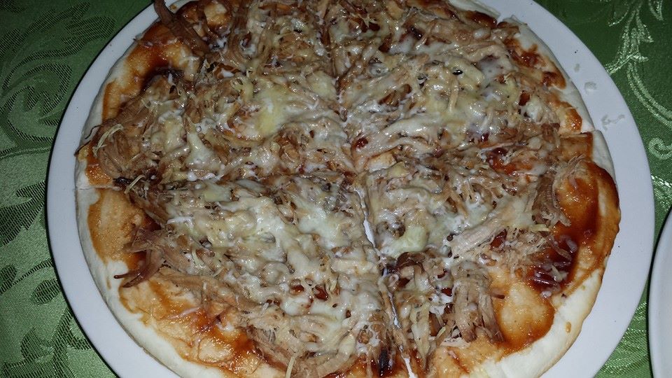pulled pork pizza.jpg