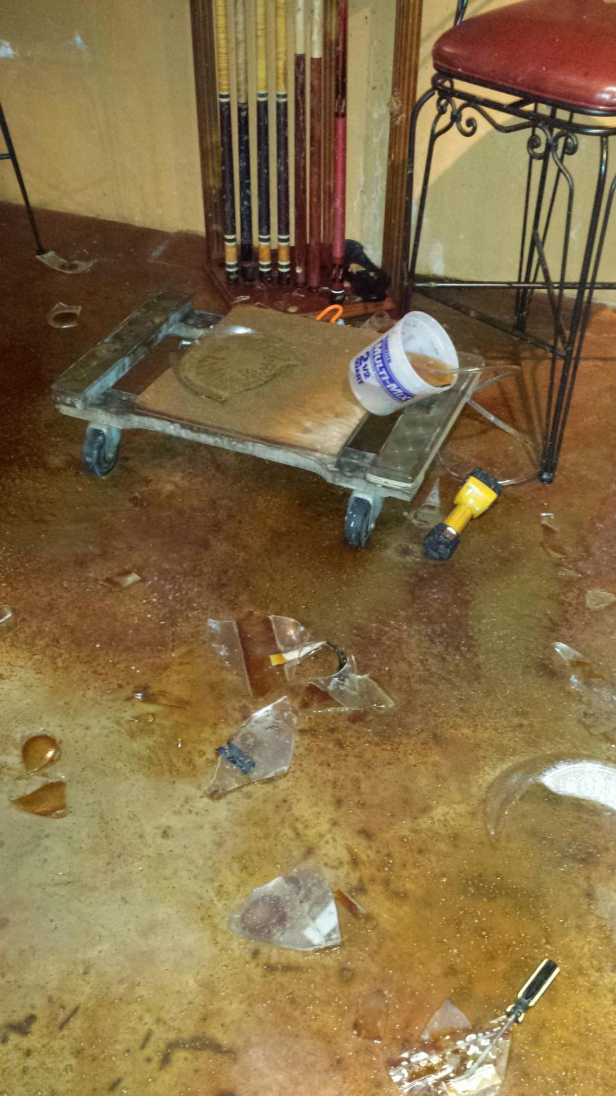 carboy explosion 3.jpg carboy explosion 3.jpg
