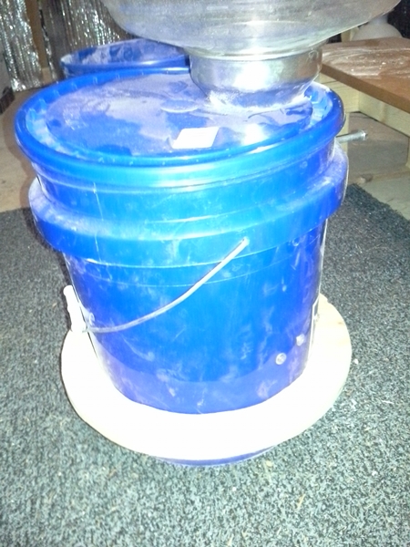 grain mill bucket small.jpg