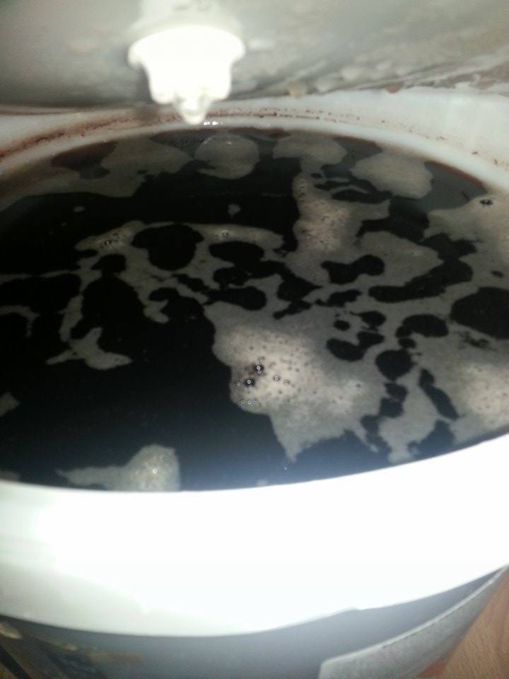 Red wine still bubbling after 11 days Homebrew Talk Beer, Wine