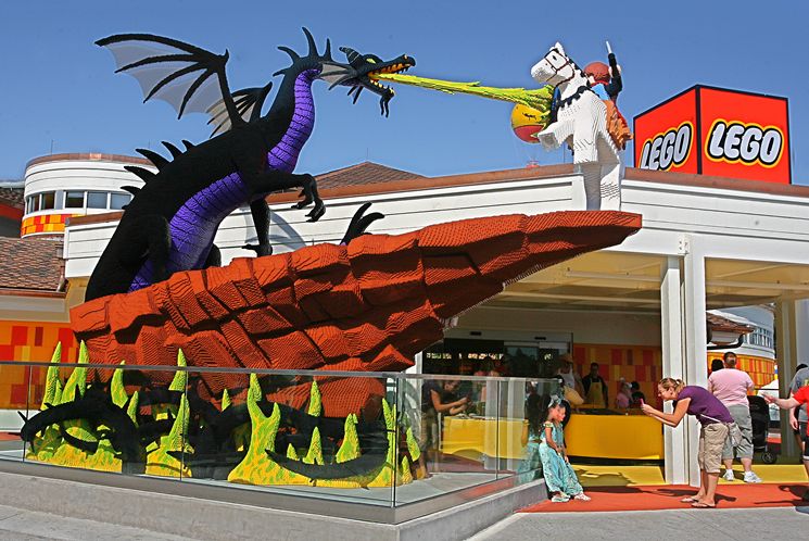 WEK_DISNEYLEGO05261_176525a_8col.jpg