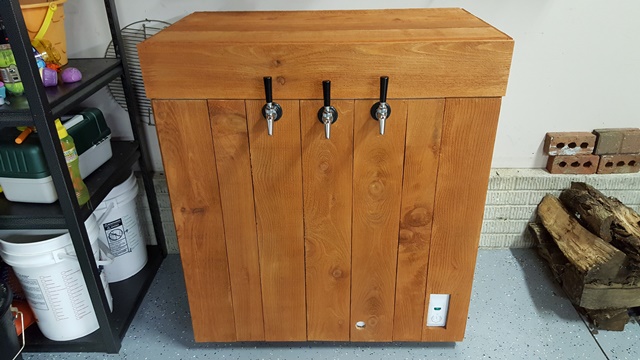 Keezer.jpg Keezer.jpg