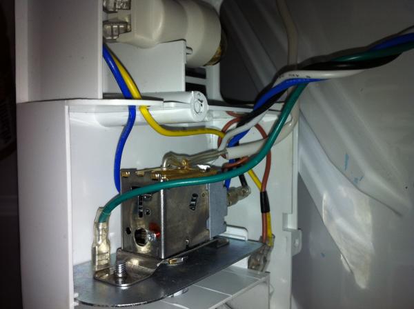 Temperature control unit wiring, shot 3