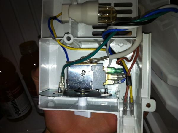 Temperature control unit wiring, shot 1
