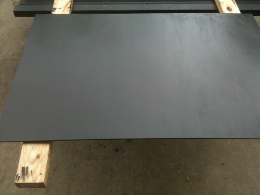 A close up of the lid's panneling. You can kind of see the woodgraing showing through on this picture