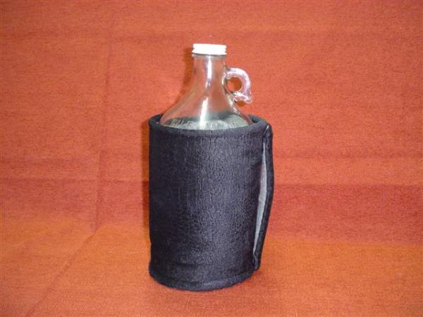 All GRIP Models keep beer colder than neoprene sleeves