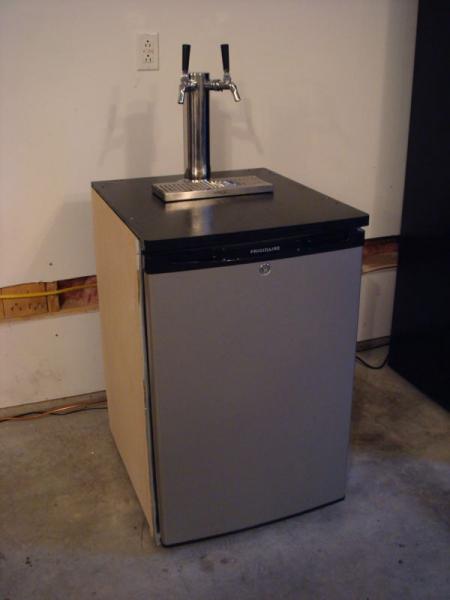 Final (standalone) kegerator!