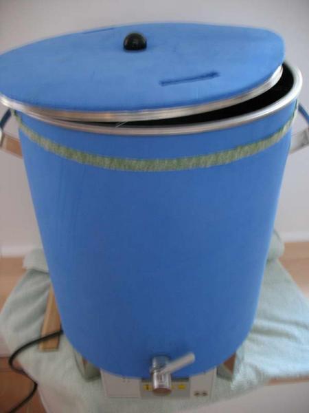 20L Braumeister, custom thermal cover, top view.