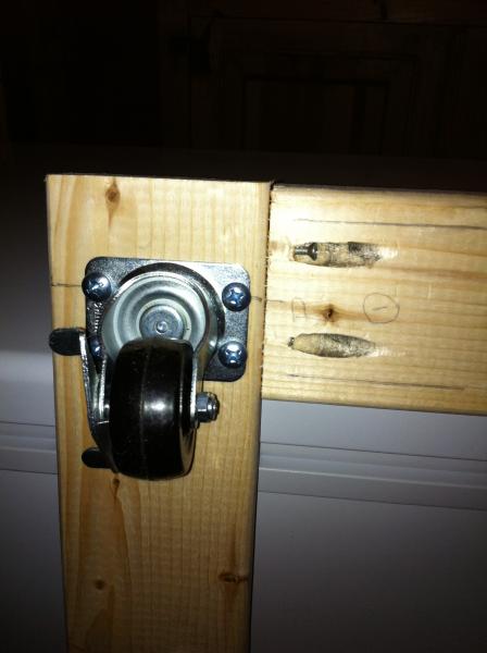 Keezer wheeled base (close up)