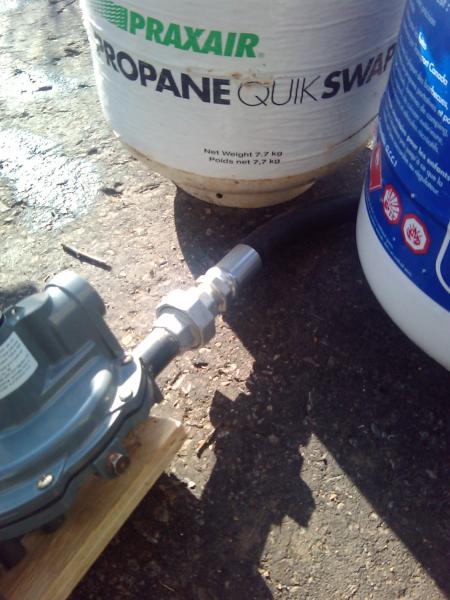 And here is the big ass tubing that we are suspecting to be the problem, it is 12 ft long and a whooping 3/4" ID.