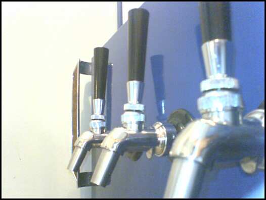 962-FridgeTaps_CloseUp