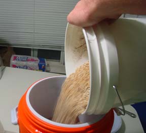 PouringthegristintoMiniMashTun