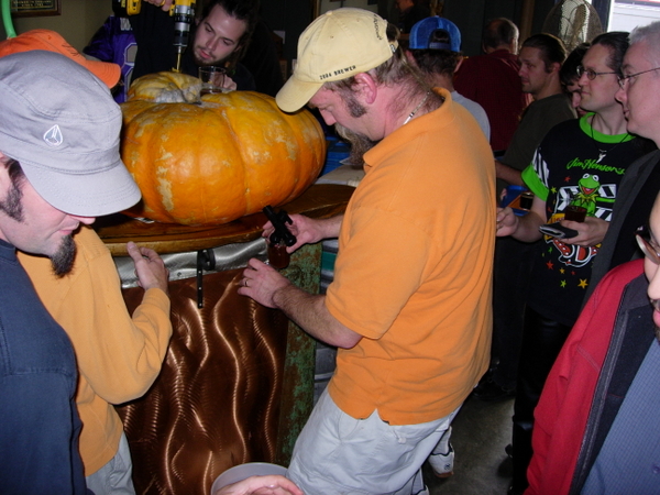 PouringthePumpkinAleatElysianBrewinginSeattle