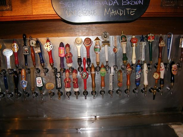 BoondogglesTapWall