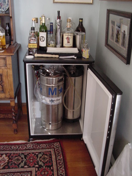 Kegarator-SuperBowl07