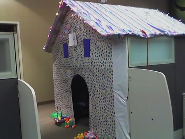 TheeasterBunnyshouse