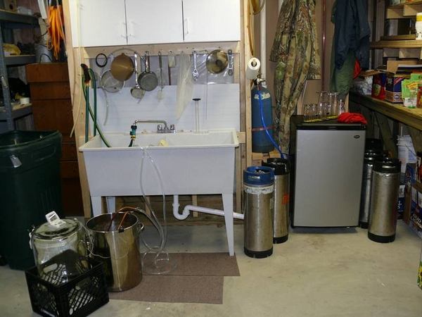 Outdoorhosewasfrozensotheworkshopsinkhadtodo
