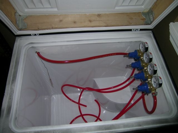 13719-keezer005