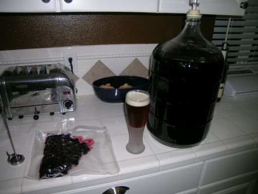13719-Kegging002