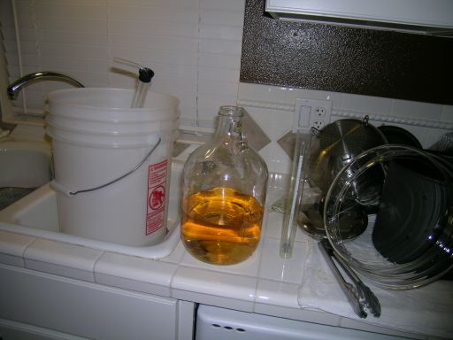 13719-Kegging004