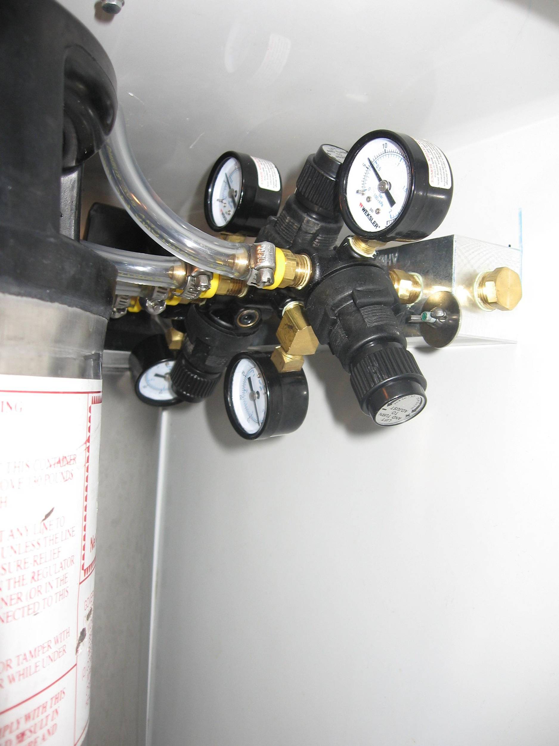 KegeratorManifoldCo2tostyle