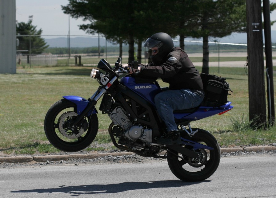 Eric_Wheelie_2_June_2007_2