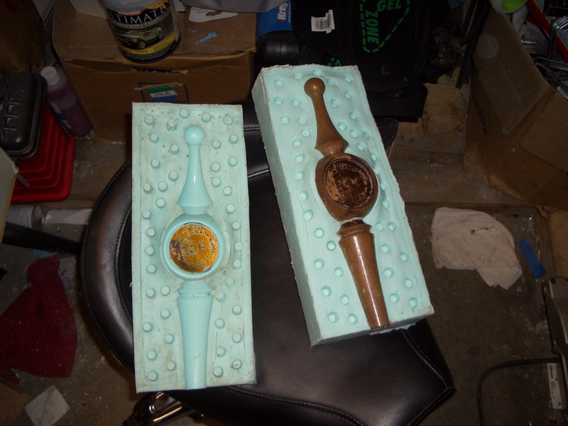 MoldedHandle