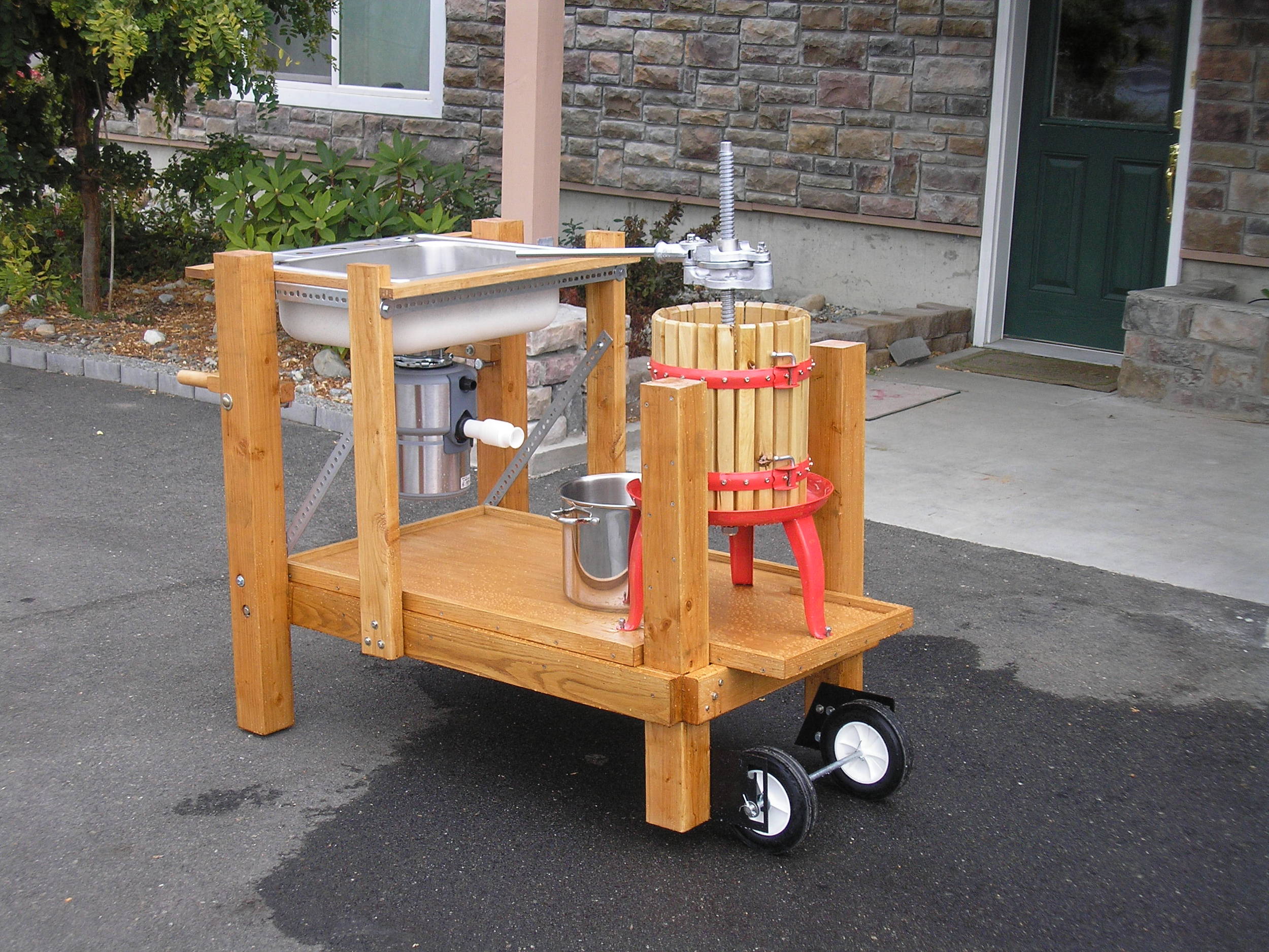 TheFinishedAppleMillCart