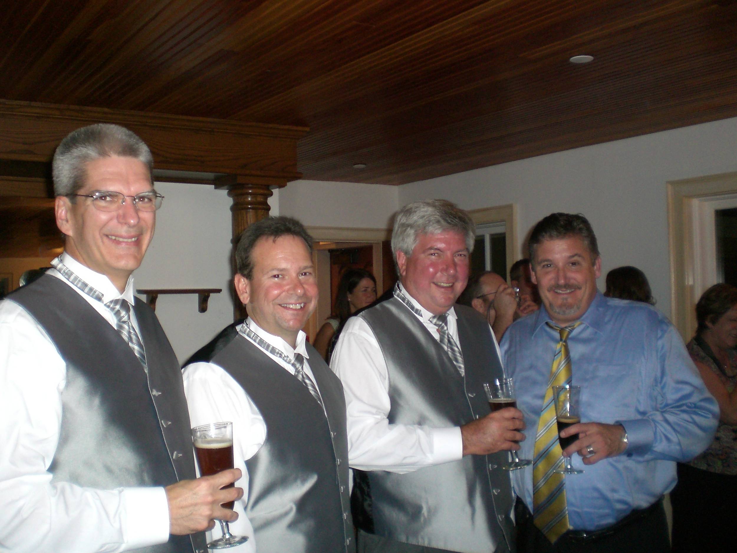 Groomsmen_with_Beer