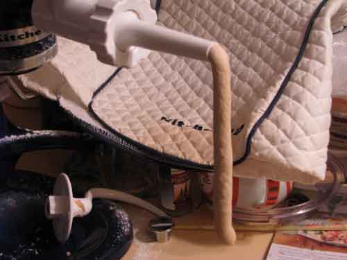 Extrudingpretzeldough