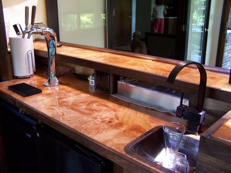 Behindthebarwithsinkinstalledandveneercoated