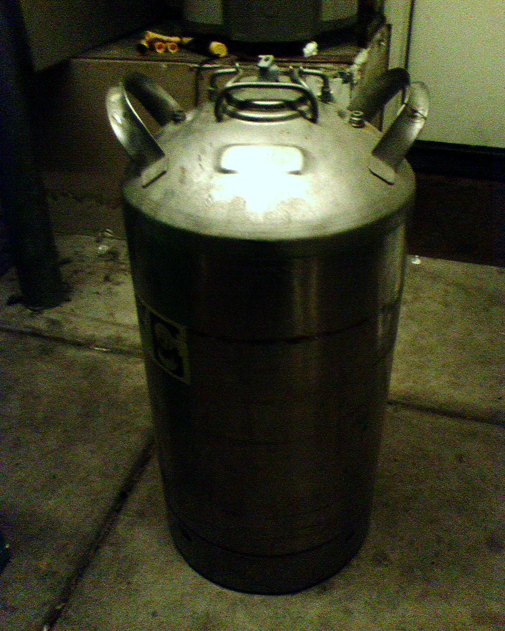 tengalloncornykeg