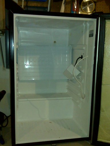 freezertrayandthermostatmovedoutoftheway
