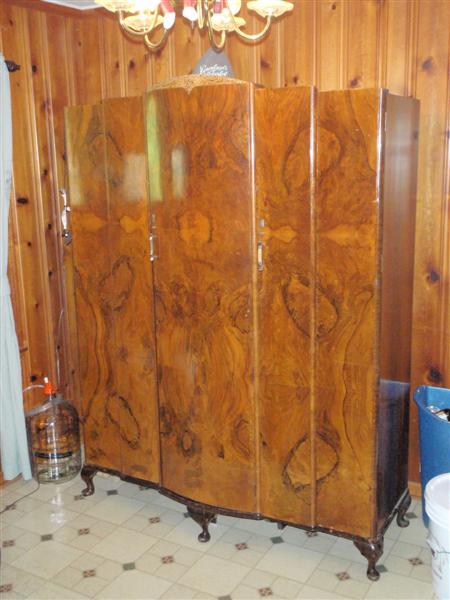 Barmoire_2_Medium_1