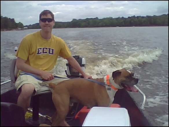 ChillingonmyboatonKerrLake