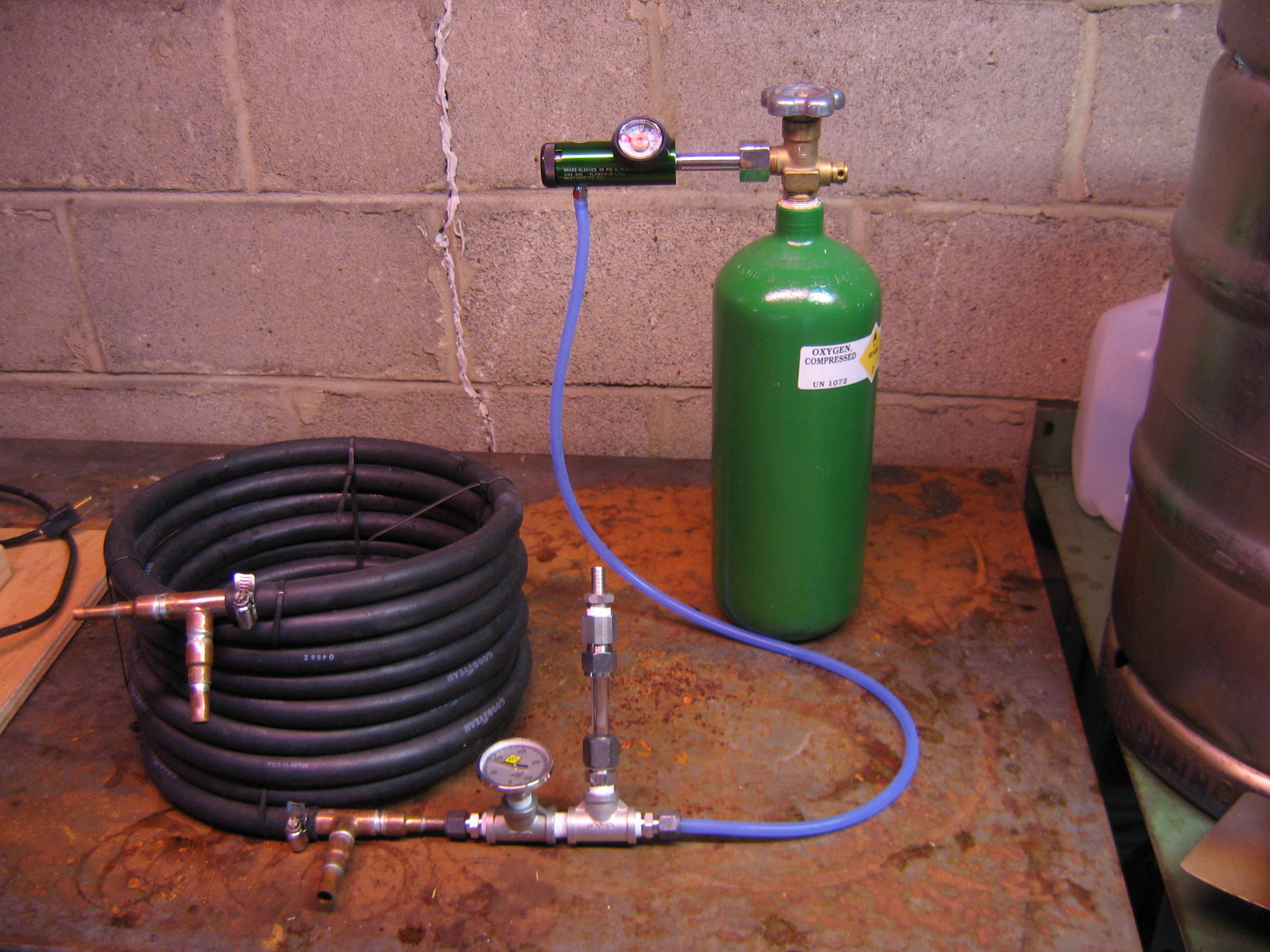 In-line O2 set-up with sight tube