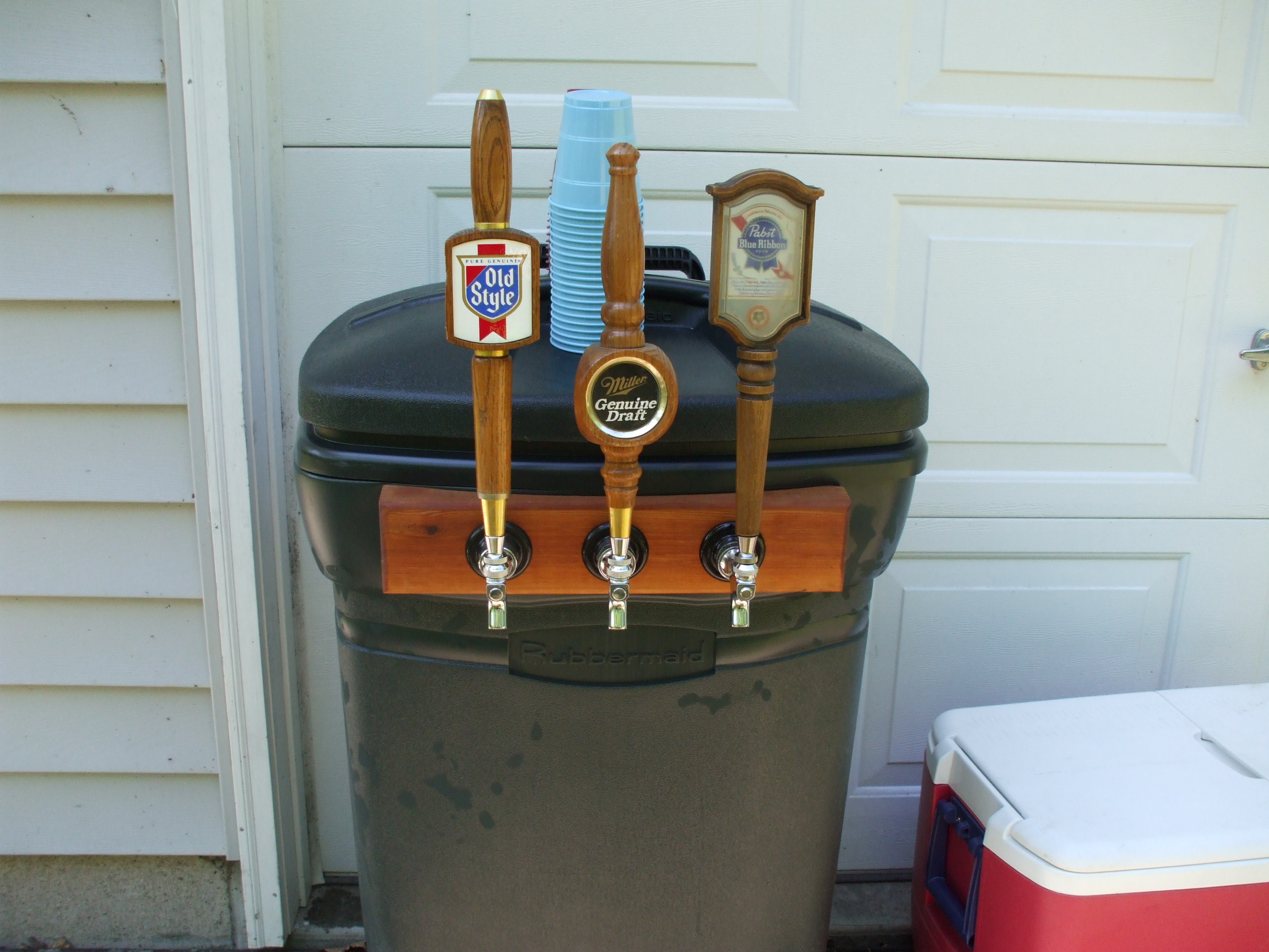 Trashcankegerator