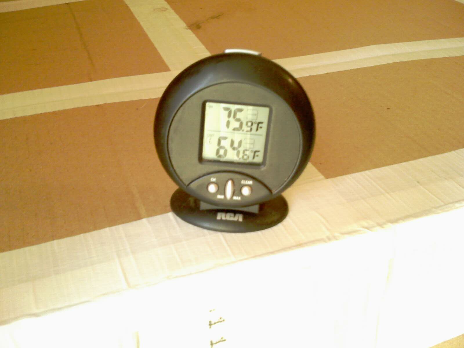 MyBrewBoxFermentationChiller-roomtempandinteriortemp