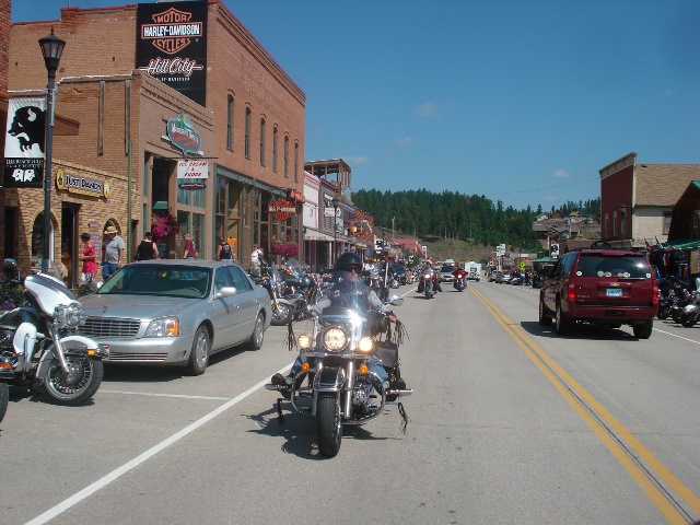 Sturgis2010-CruisingintoHillCity