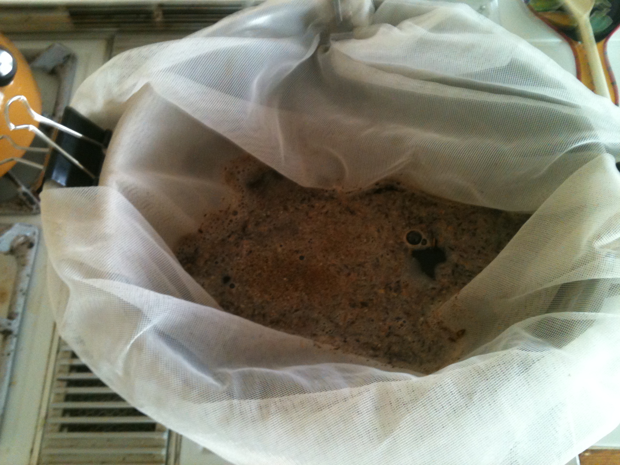 22512BrewDay--ArrogantBastardAle