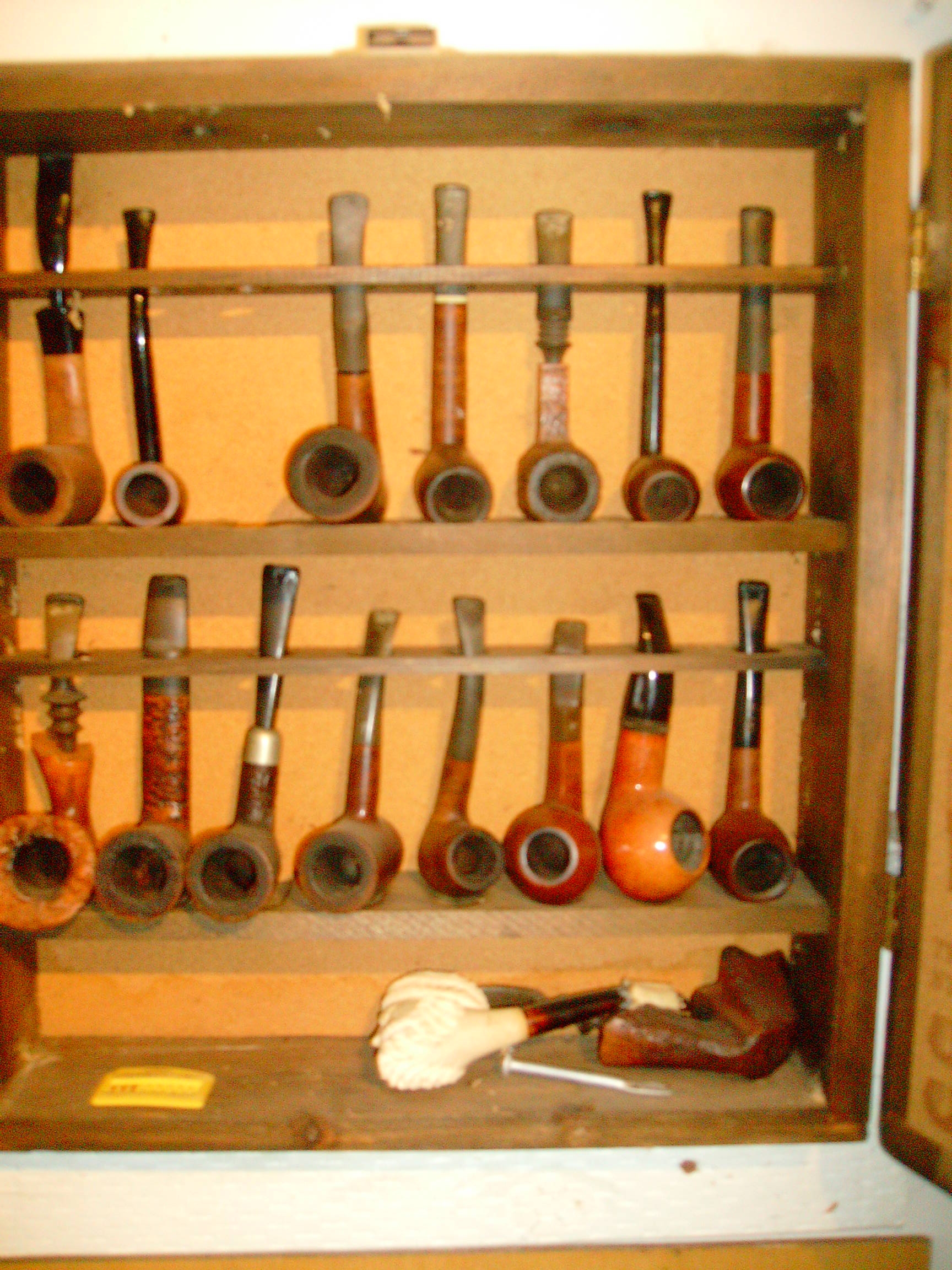 Sherlock Pipe case opened