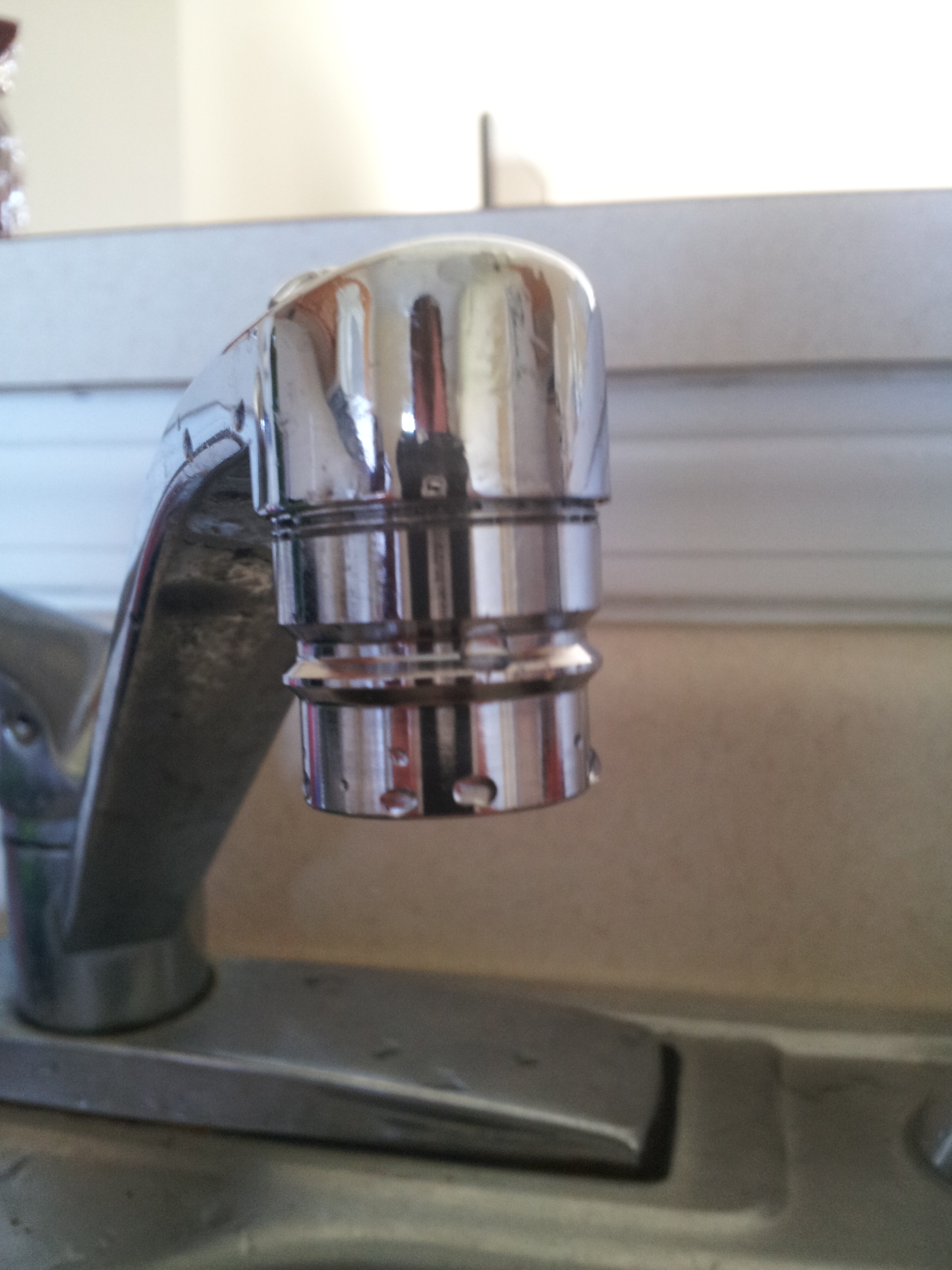 Faucet aerator adapter
