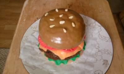 Burger Cake, Man Size