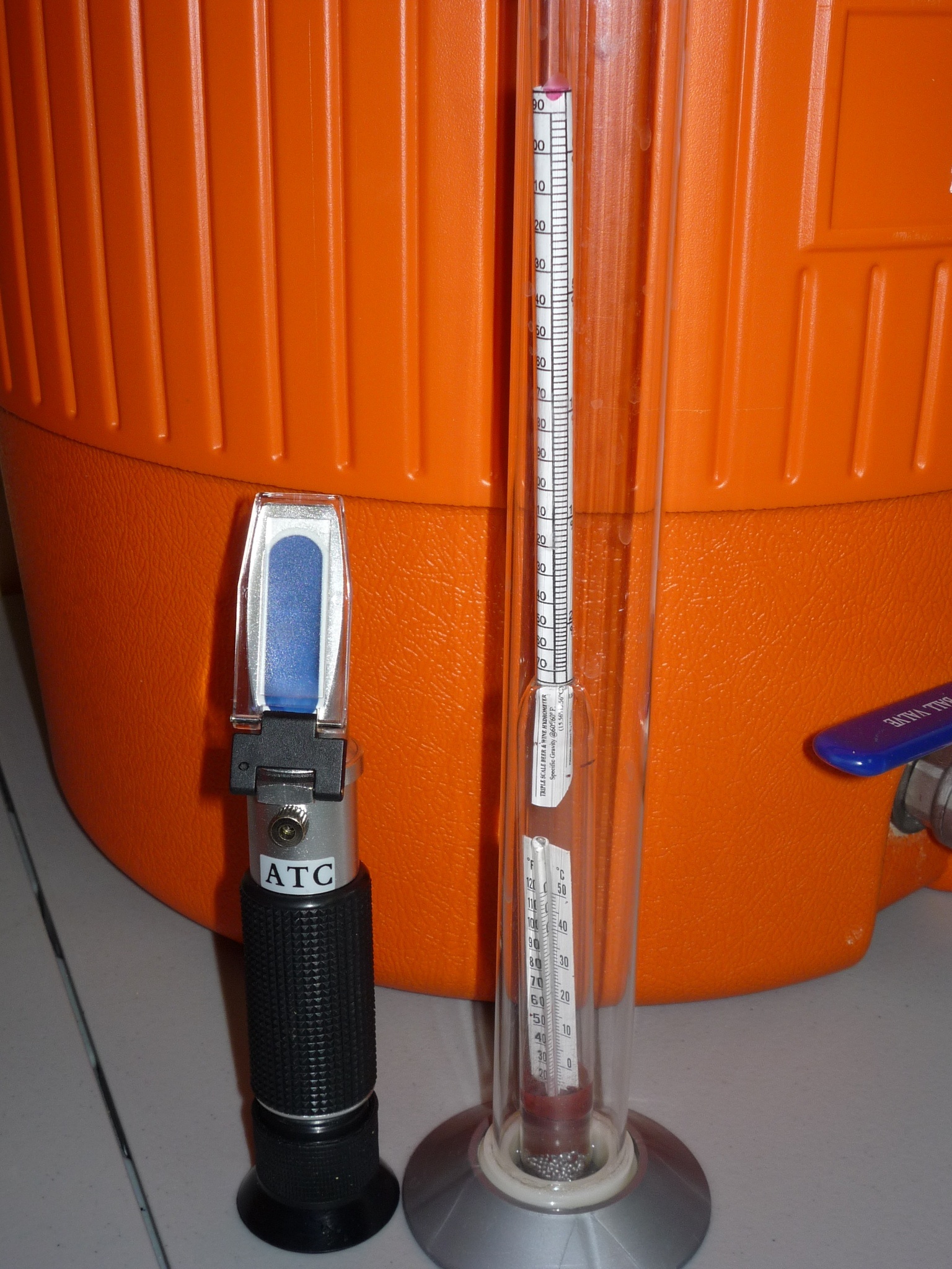 Triple scale hydro and refractometer