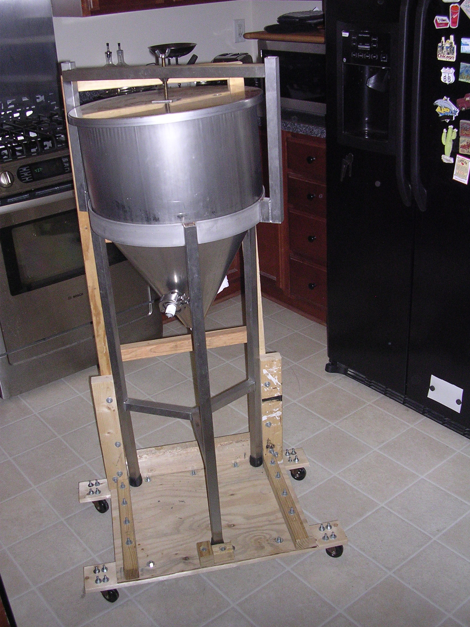 diy conical rolling caddy 1