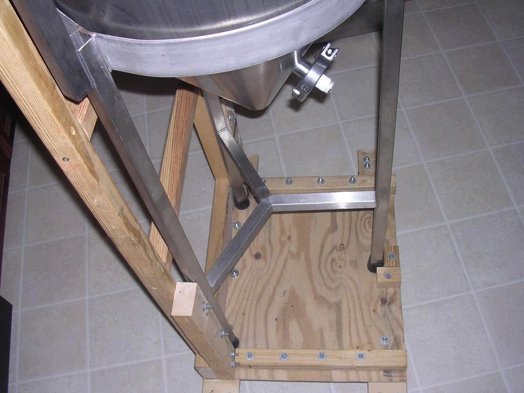 diy conical rolling caddy 2