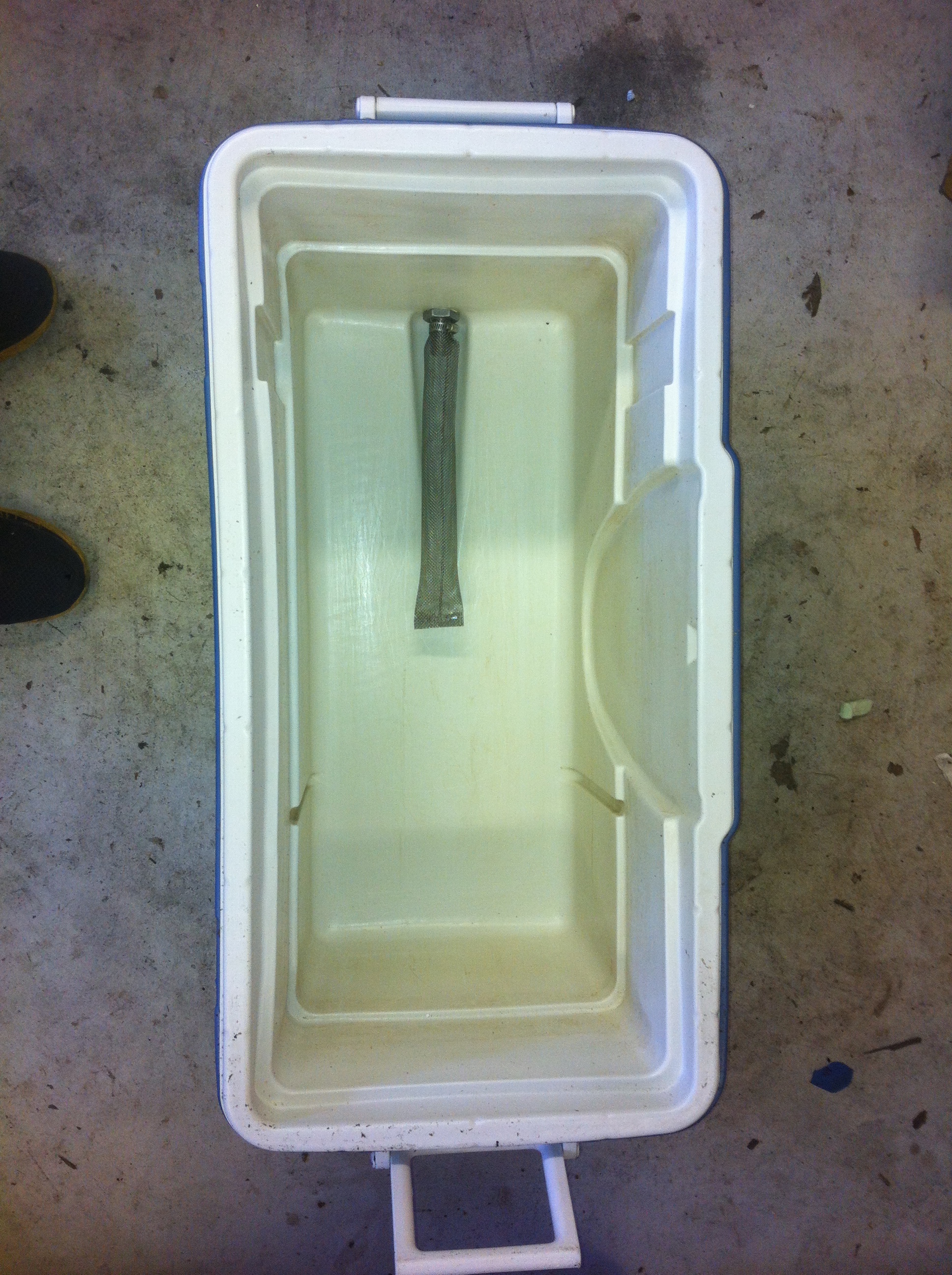 Coleman 77 quart cooler with brewhardware kettle filter